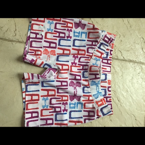 Under Armour Pants - Under Armour compression shorts